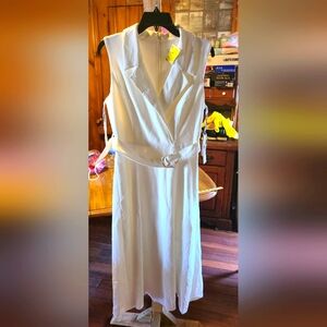 Elegant White Sleeveless Dress 42-3